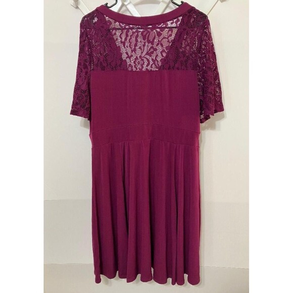 Torrid Womens Knee Length Crochet Lace Dress 2x Purple Stretch Pleated V Neck - Picture 4 of 9